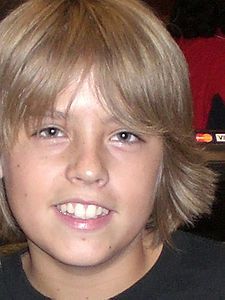 225px-cole_sprouse.jpg